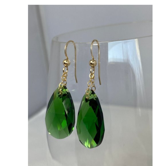 Rhema Jewels Swarovski Crystal Earring - Picture 4 of 16